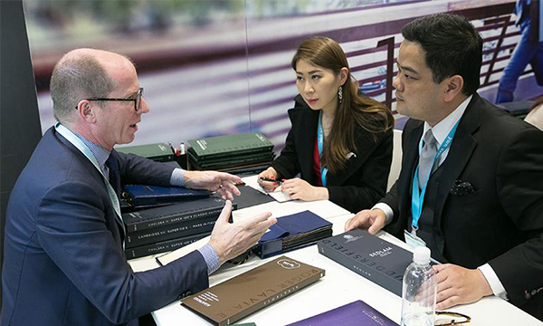 按行業(yè)分配，為企業(yè)提供專屬設(shè)計(jì)團(tuán)隊(duì)